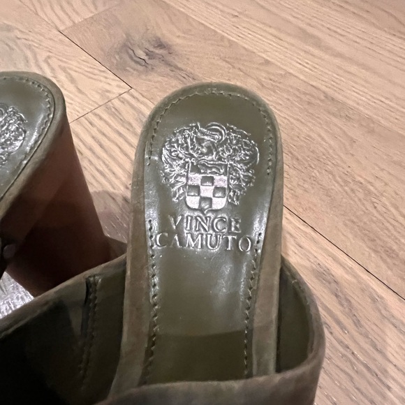 Vince Camuto Wooden Platform Block Heels Green Suade Size 7 - Picture 4 of 7